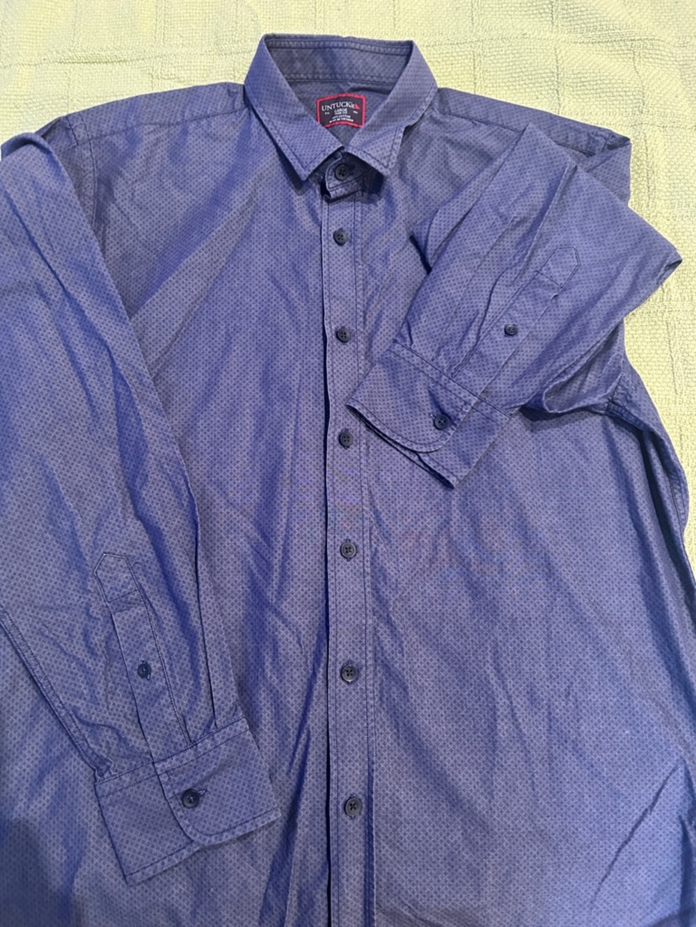 UNTUCKit Men's Navy Micro-Pattern Long-Sleeve Button-Down Shirt